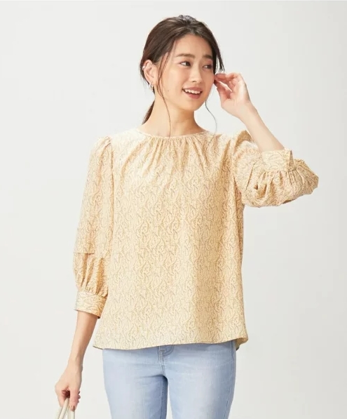 ソフトデシン パフスリーブ プリントブラウス