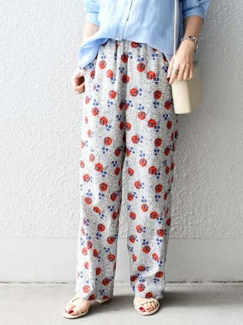 LIBERTY フラワープリントパンツ