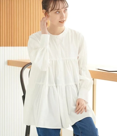 ノーカラーティアードブラウス