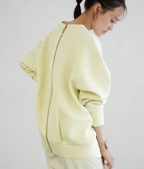 バックフルジッププルオーバー