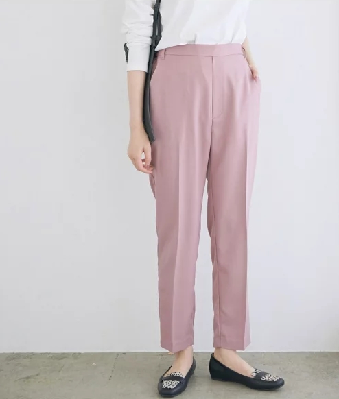 リラックステーパードパンツ
