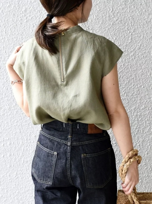 テレデランジップスタンドカラーブラウス