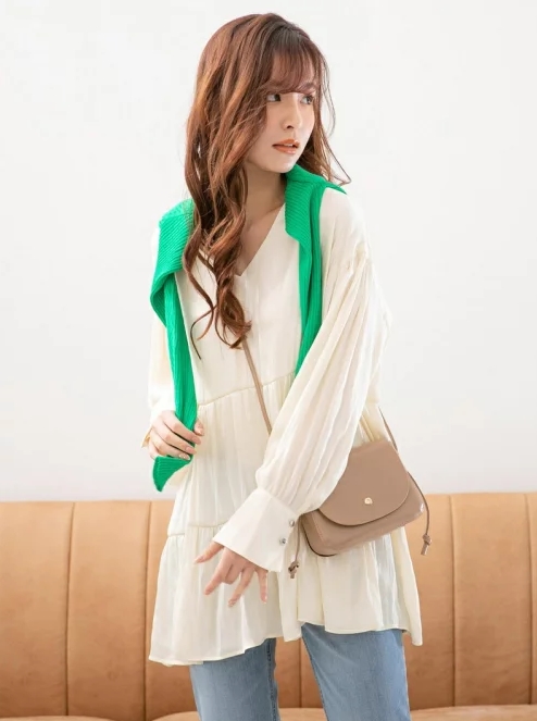 ヴィンテージサテンティアードブラウス