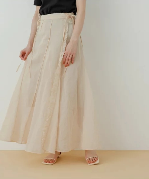 ラッフルエプロンスカート