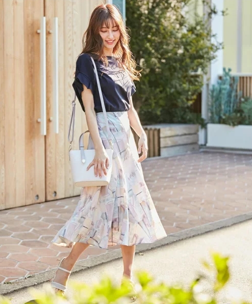 エスカルゴ スカート