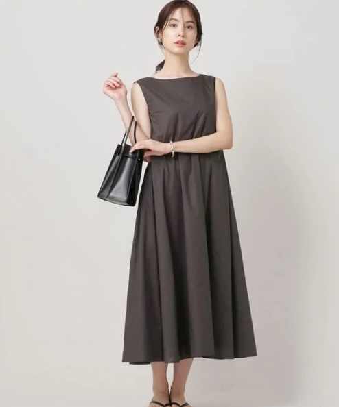 バックレースアップワンピース ノースリーブ