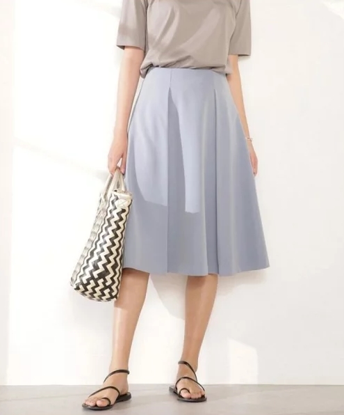 ダブルクロスタックフレアスカート