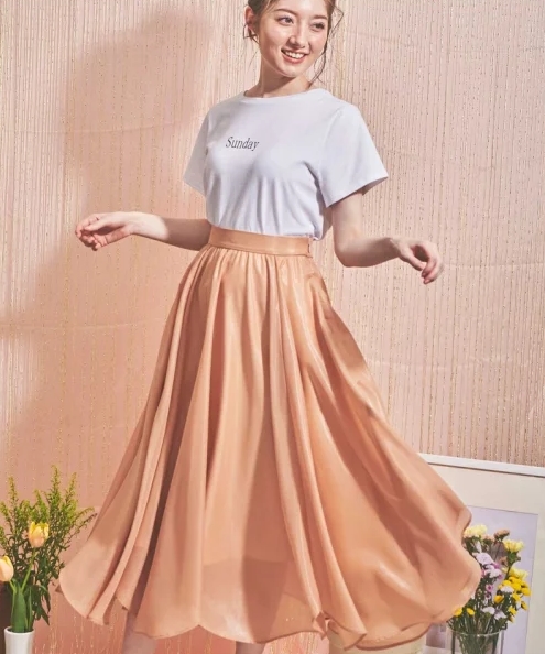 シアーフレアスカート