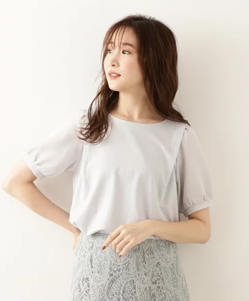 ドッキングショルダータックカットソー