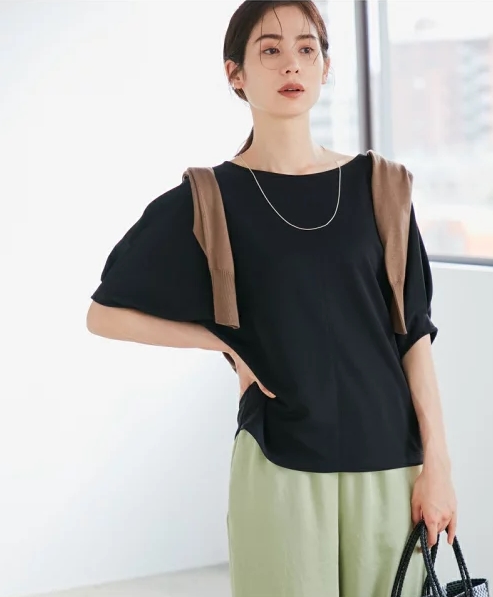 ポンチドルマンスリーブタック5分袖プルオーバー