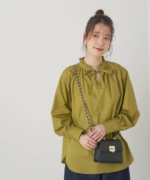 N. Natural Beauty Basic スタンドフリルリボンタイブラウス