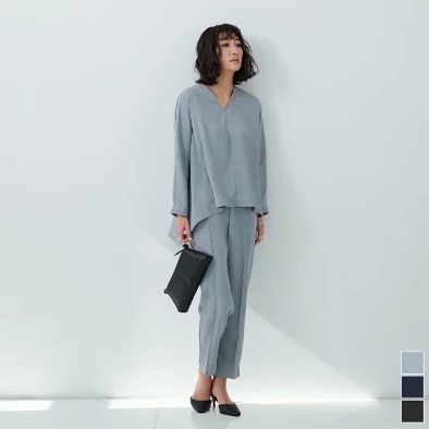 ur’s Vネックトップス×パンツセットアップ