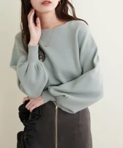natural couture 衿ぐり刺繍スカラップニット
