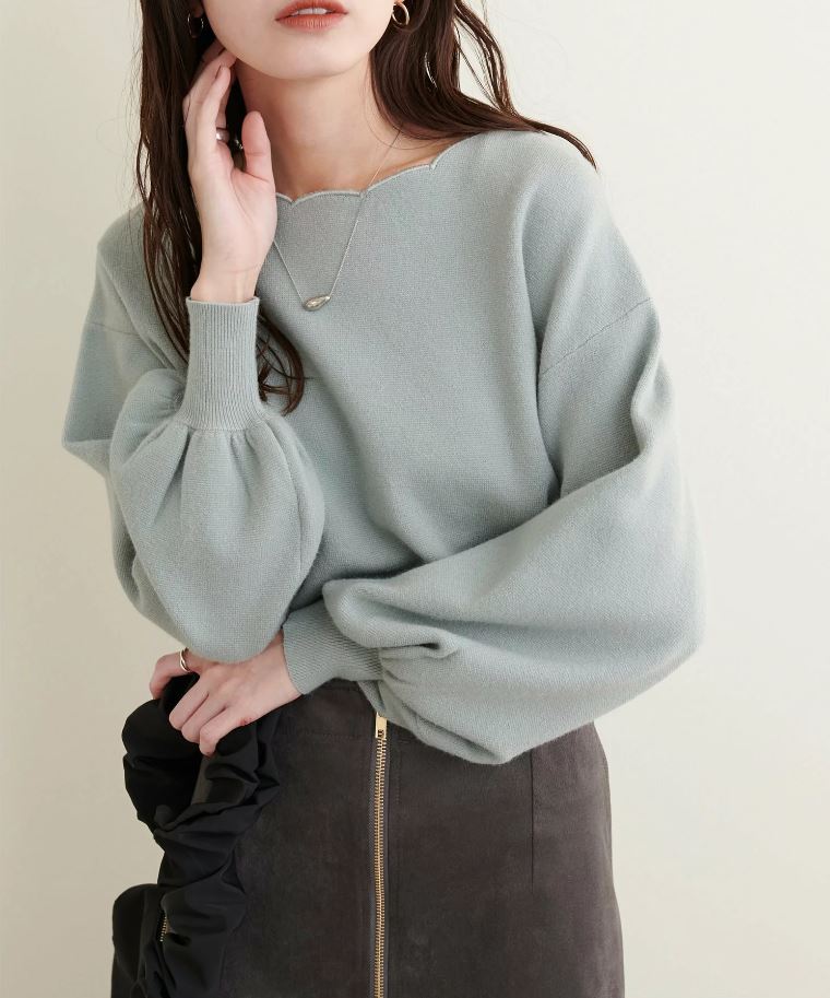 natural couture 衿ぐり刺繍スカラップニット